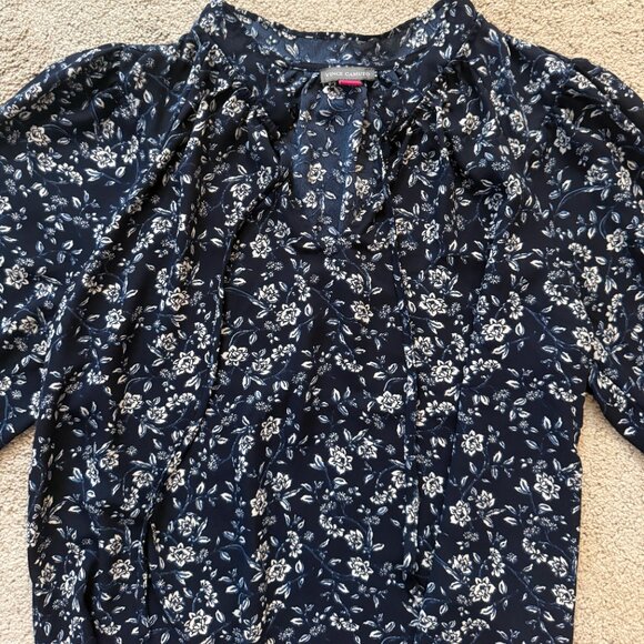 Vince Camuto Navy & White Floral Boho Blouse – Size Medium - Picture 3 of 6